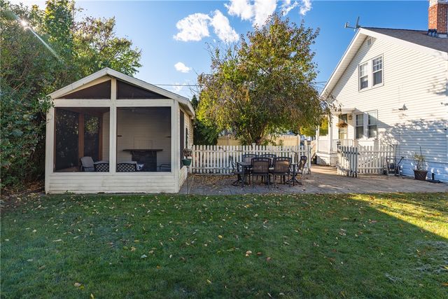 79 Carter Avenue, Pawtucket, RI 02861