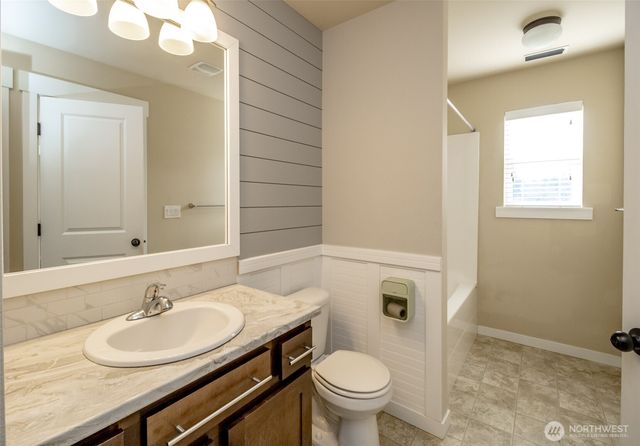 21137 131st Place SE, Kent, WA 98031