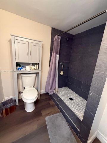 5290 SW 22nd Terrace, Dania Beach, FL 33312