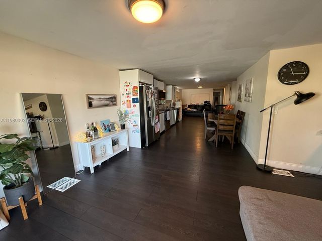 5290 SW 22nd Terrace, Dania Beach, FL 33312