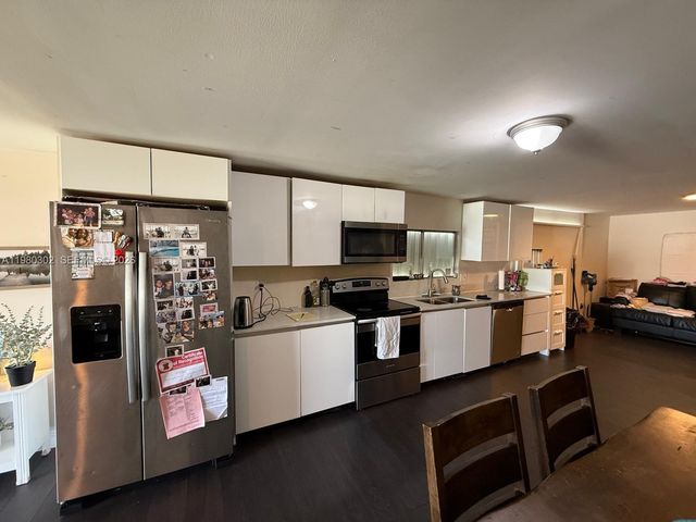 5290 SW 22nd Terrace, Dania Beach, FL 33312