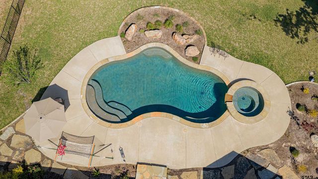 555 PR 5945, Yantis, TX 75497