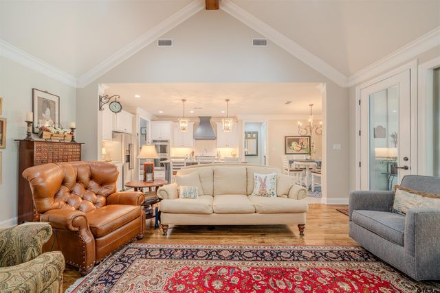 555 PR 5945, Yantis, TX 75497