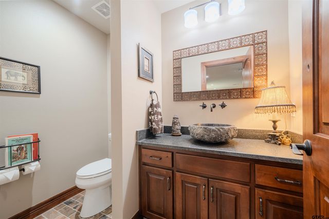 555 PR 5945, Yantis, TX 75497