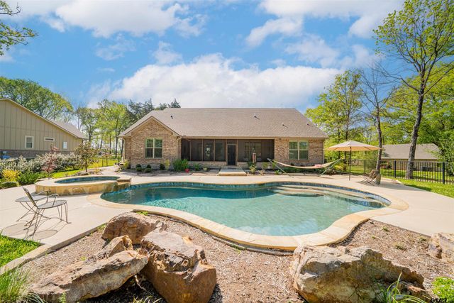 555 PR 5945, Yantis, TX 75497