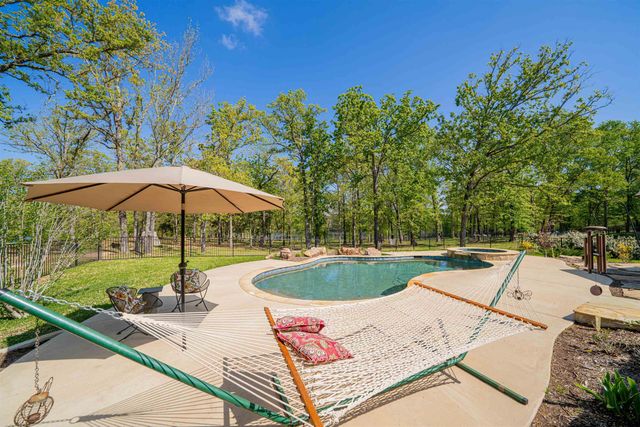 555 PR 5945, Yantis, TX 75497