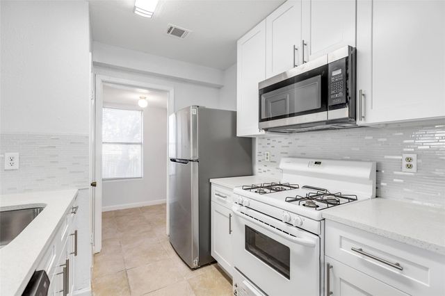 9611 Bear Paw TRL A, Del Valle, TX 78617