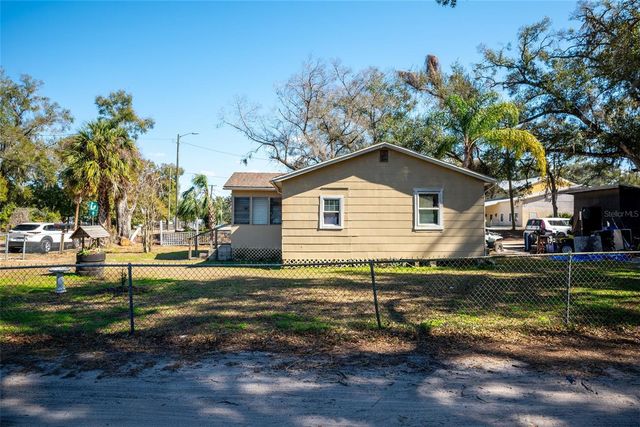 10507 MAIN STREET, Thonotosassa, FL 33592