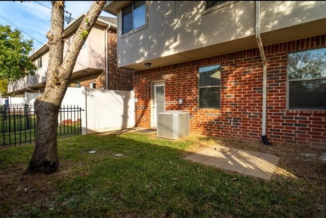117 Corinna Court, Hurst, TX 76053