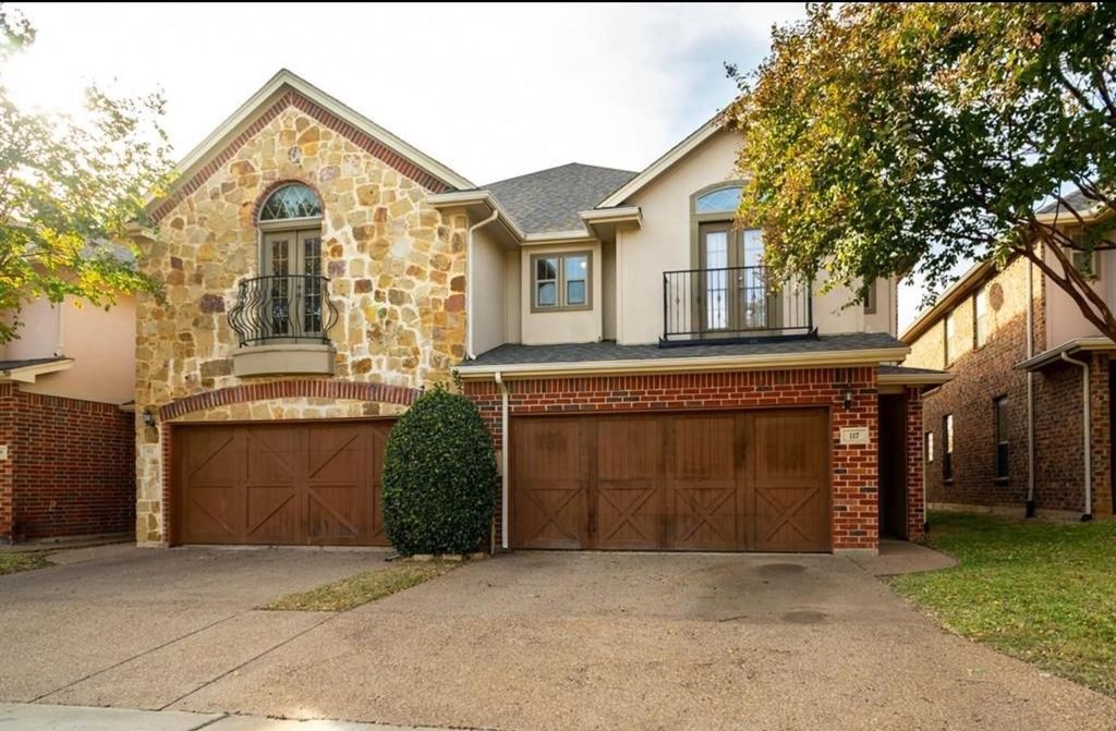 117 Corinna Court, Hurst, TX 76053