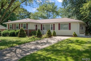 107 MARK Trail, Glen Carbon, IL 62034