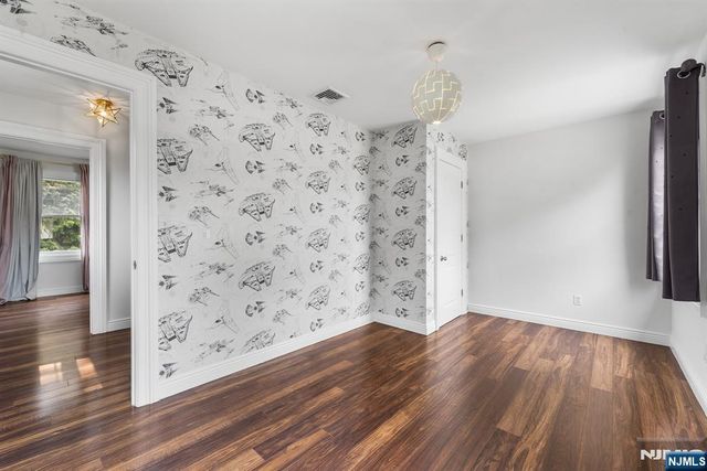 2 Derby Lane, Dumont, NJ 07628