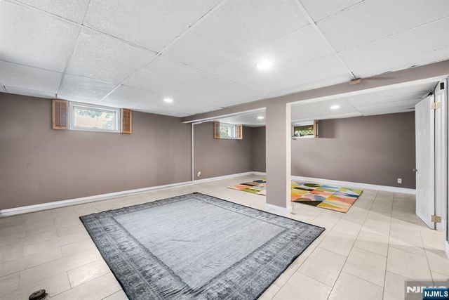 2 Derby Lane, Dumont, NJ 07628