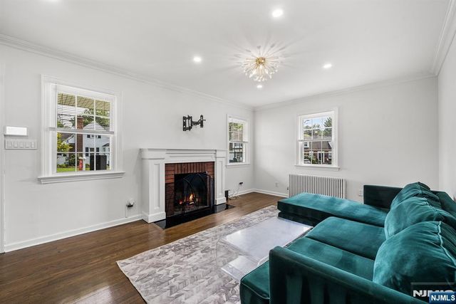 2 Derby Lane, Dumont, NJ 07628