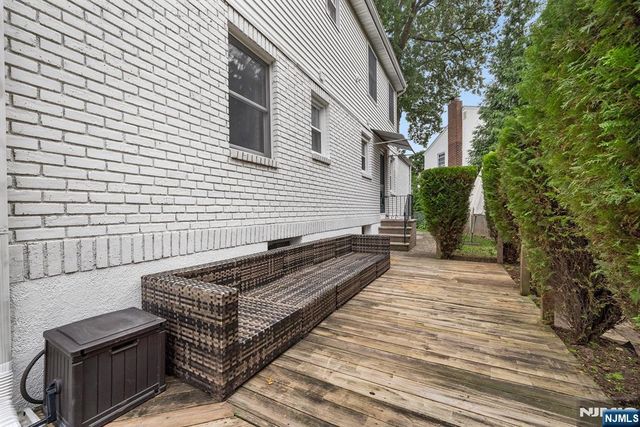2 Derby Lane, Dumont, NJ 07628