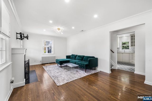 2 Derby Lane, Dumont, NJ 07628