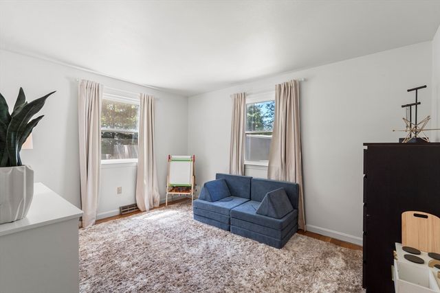 88 Hathaway St, Wareham, MA 02571