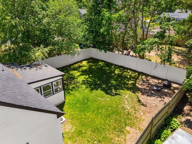 88 Hathaway St, Wareham, MA 02571