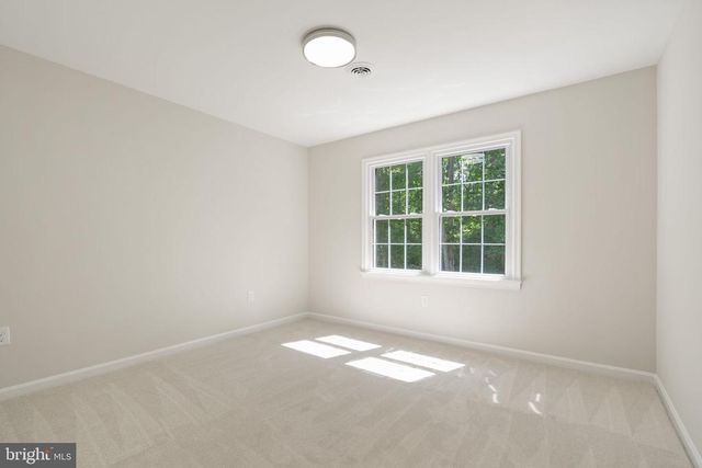 8801 PEPPERIDGE DR, Spotsylvania, VA 22551