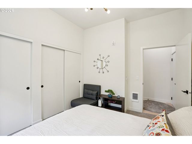 6610 N GREENWICH Ave 3, Portland, OR 97217