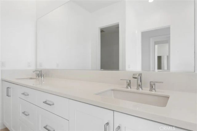 408 Treble, Irvine, CA 92618