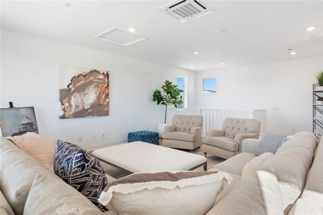 408 Treble, Irvine, CA 92618