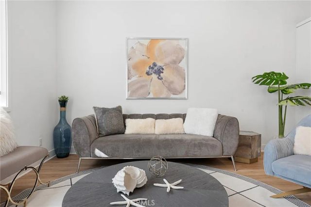 408 Treble, Irvine, CA 92618