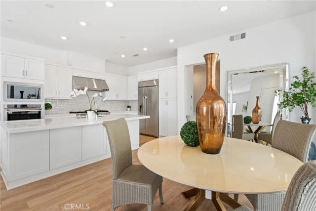 408 Treble, Irvine, CA 92618