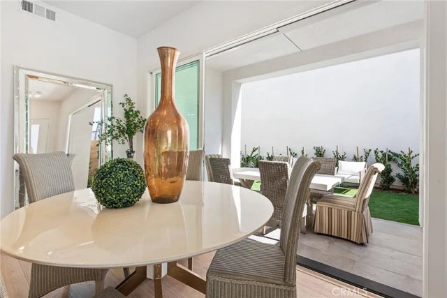 408 Treble, Irvine, CA 92618