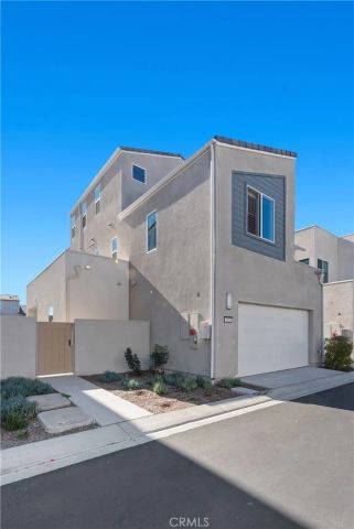 408 Treble, Irvine, CA 92618