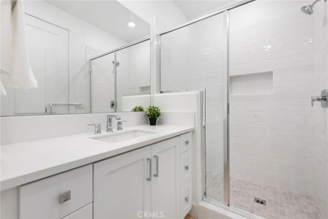 408 Treble, Irvine, CA 92618