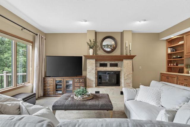 815 Promontory Place, Eagan, MN 55123