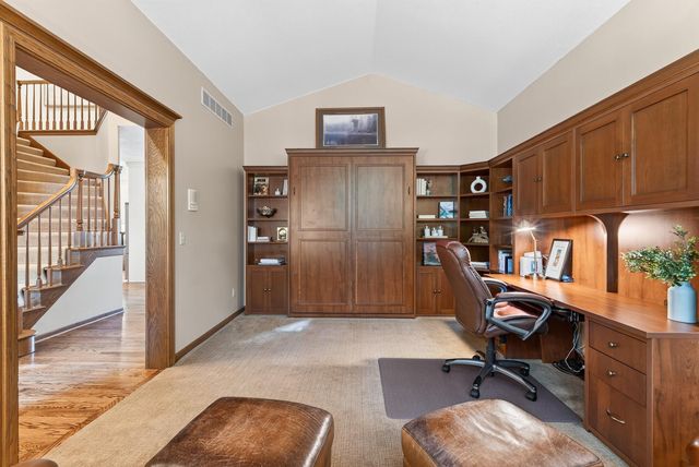 815 Promontory Place, Eagan, MN 55123