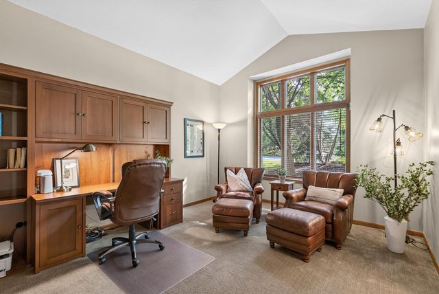 815 Promontory Place, Eagan, MN 55123
