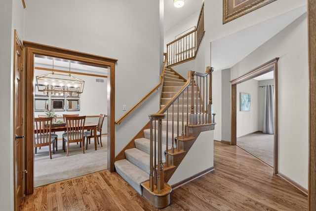 815 Promontory Place, Eagan, MN 55123