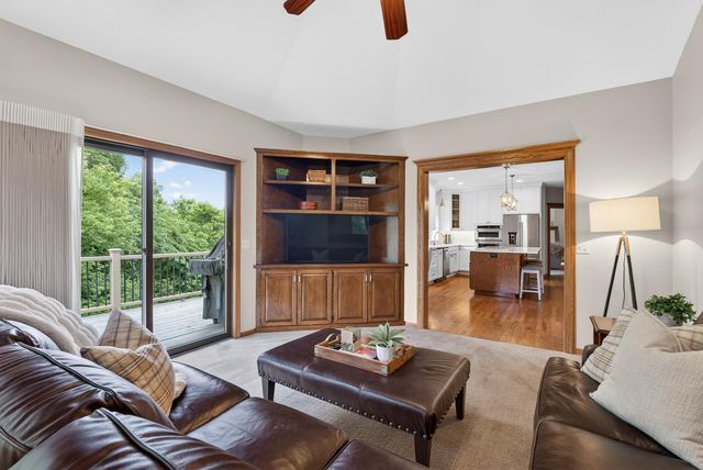 815 Promontory Place, Eagan, MN 55123
