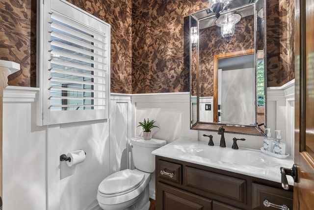 815 Promontory Place, Eagan, MN 55123