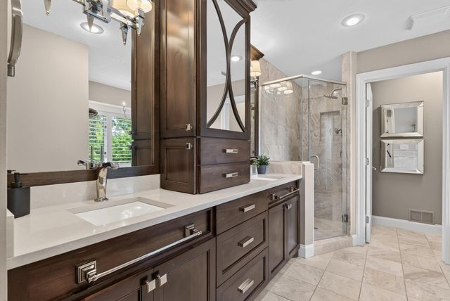 815 Promontory Place, Eagan, MN 55123