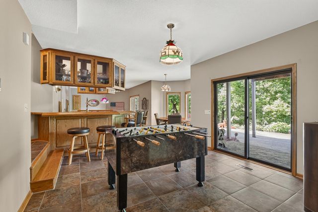 815 Promontory Place, Eagan, MN 55123