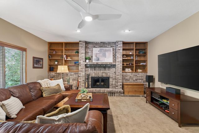 815 Promontory Place, Eagan, MN 55123