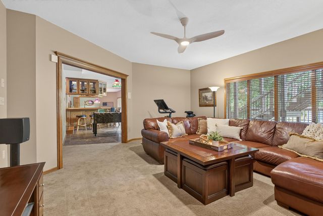 815 Promontory Place, Eagan, MN 55123