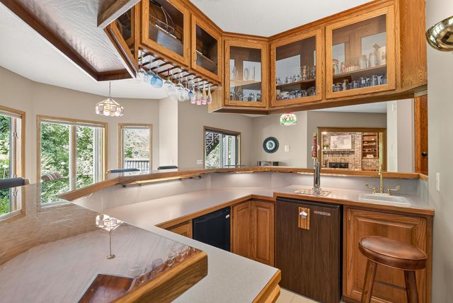 815 Promontory Place, Eagan, MN 55123