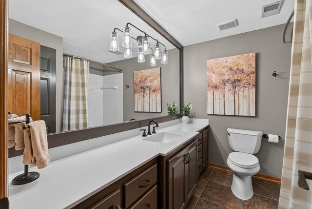 815 Promontory Place, Eagan, MN 55123