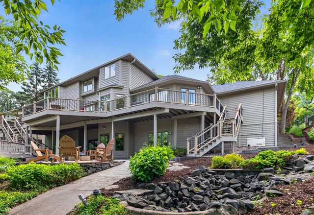 815 Promontory Place, Eagan, MN 55123