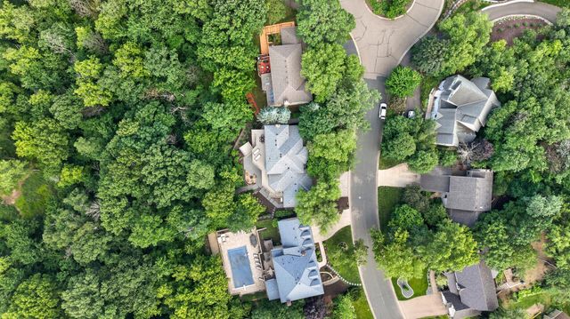 815 Promontory Place, Eagan, MN 55123