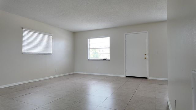 227 Castlewood Drive 207, North Palm Beach, FL 33408