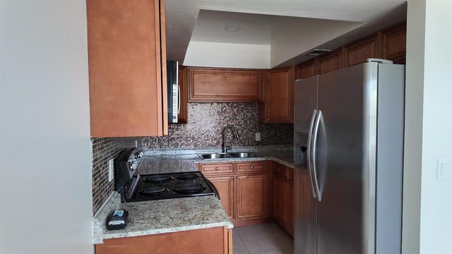 227 Castlewood Drive 207, North Palm Beach, FL 33408