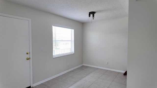 227 Castlewood Drive 207, North Palm Beach, FL 33408