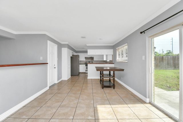 6814 Della Street, Houston, TX 77093