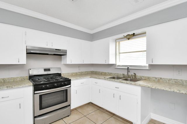 6814 Della Street, Houston, TX 77093